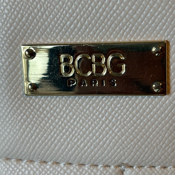 BCBG Paris Cream Leather Tote with crossbody bag set - Picture 2 of 12